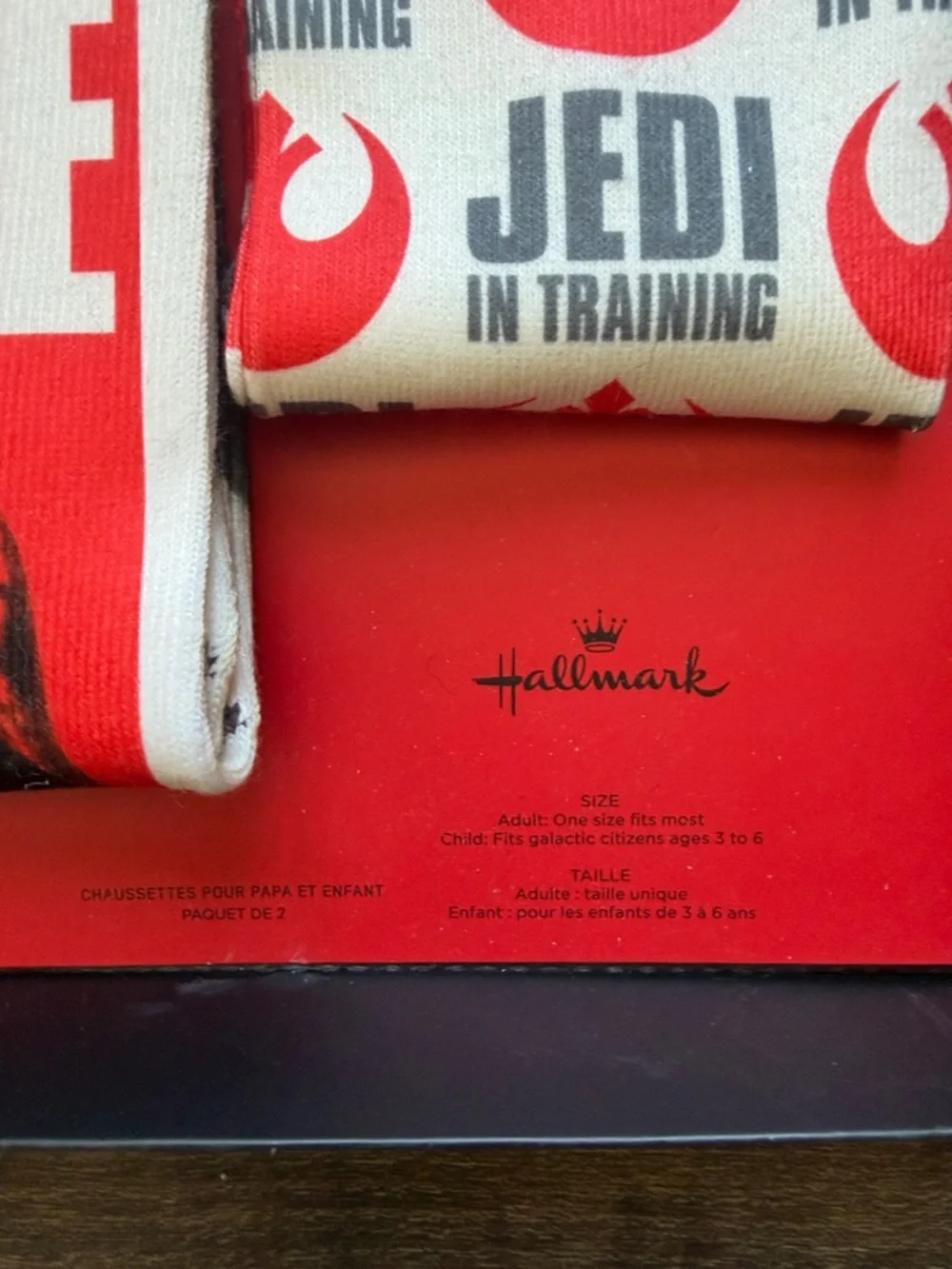 Star Wars Red & White Parent & Child Sock Gift Set